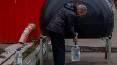 Les habitants de Chernihiv n'ont plus accès à l'eau dans leurs maisons.