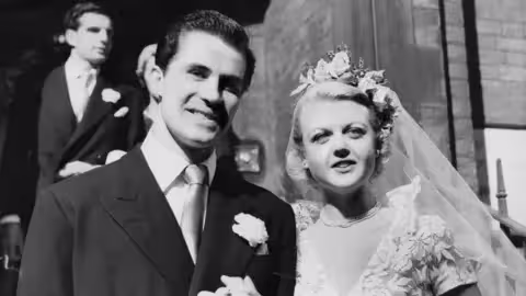 Avec son mari, Peter Shaw, le jour de leur mariage en 1949