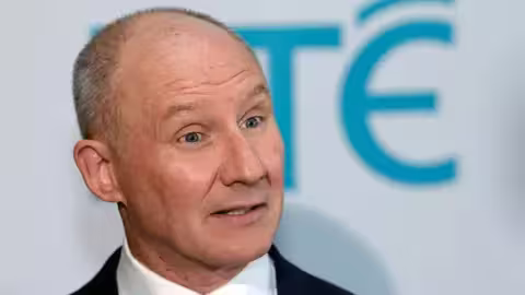 Jim Gavin s'est retiré de la course à la présidence irlandaise dans la nuit de dimanche à lundi.