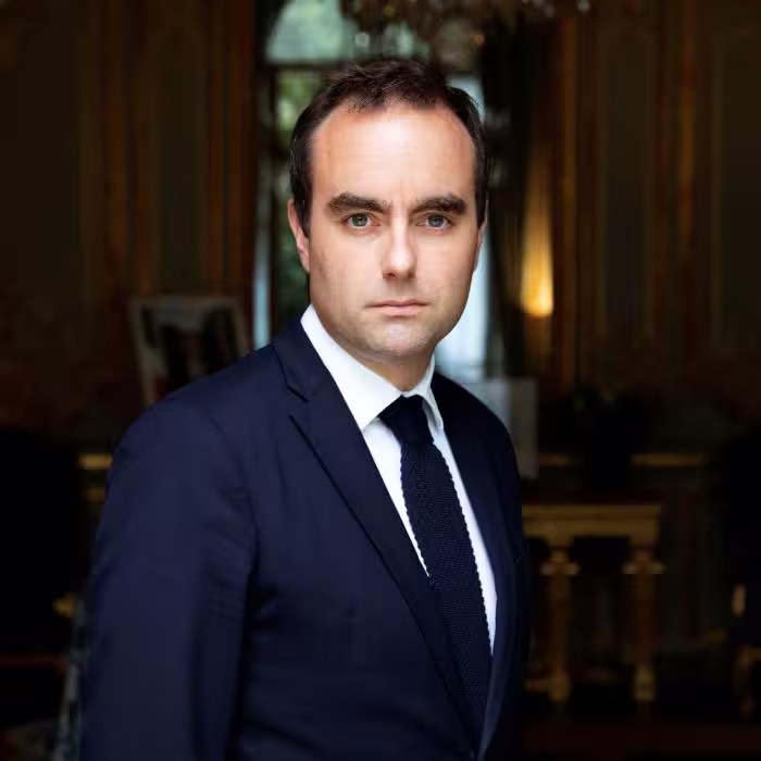 Crise française : le PM sortant tente d'éviter de nouvelles élections
