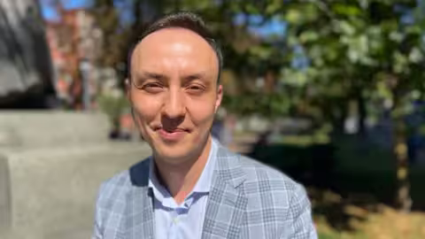 Vladyslav Vlasiuk affirme que les missiles et les drones russes contiennent désormais moins de composants fabriqués en Occident, mais que Moscou produit des choses qu'elle ne pouvait pas faire auparavant.