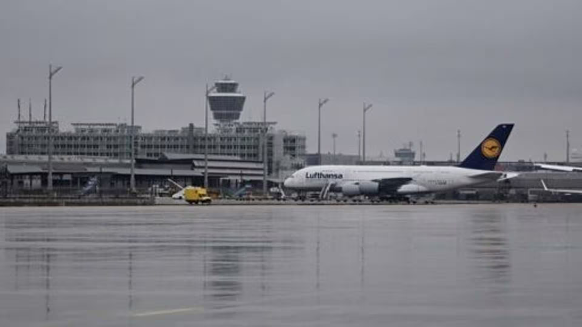 Des drones présumés ferment l'aéroport de Munich pour la 2e fois en 24h