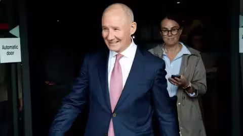 La décision est intervenue peu après un débat présidentiel télévisé sur la chaîne irlandaise RTÉ