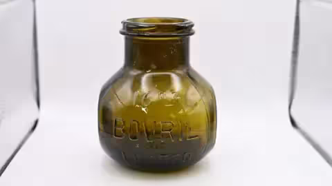 Une série d'objets ont été retrouvés, dont une jarre de bovin