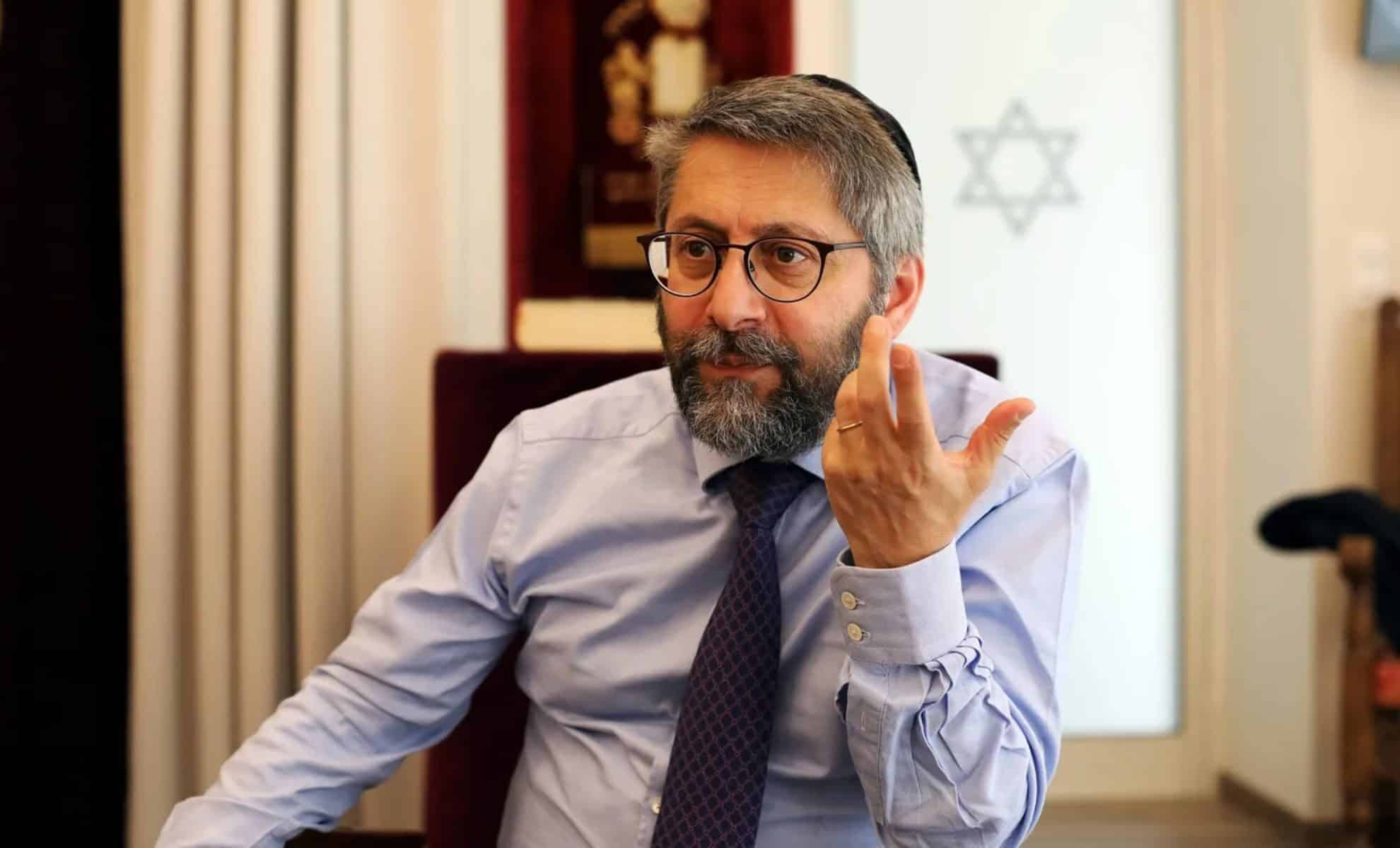 Enquête ouverte après des propos menaçants d'un rabbin contre Macron