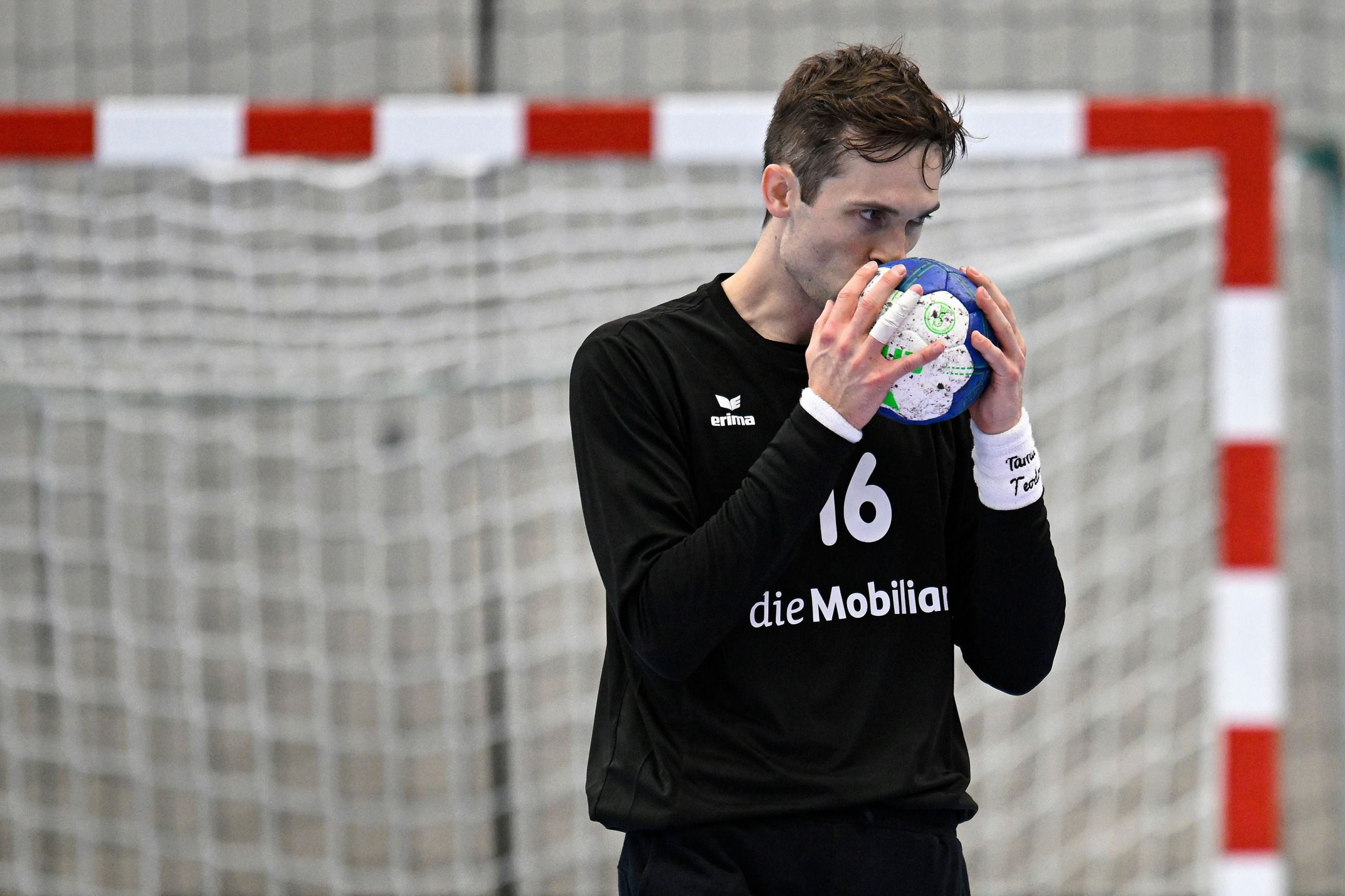 Accord sur la suspension du gardien suisse Nikola Portner