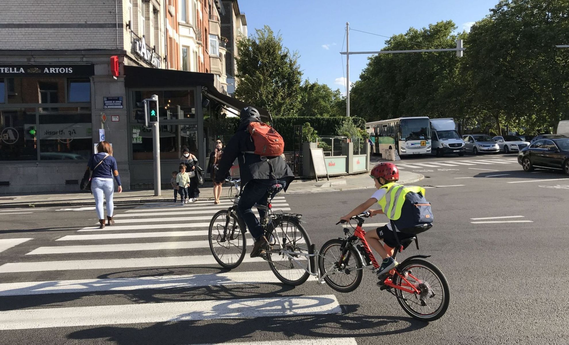 Priorité des cyclistes aux passages piétons: règles et précautions