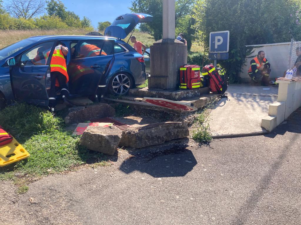 Accident à Frick : un adolescent percuté, le conducteur s'enfuit après l'insulte