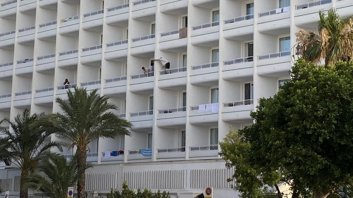 Série de décès par chute de balcon à Ibiza