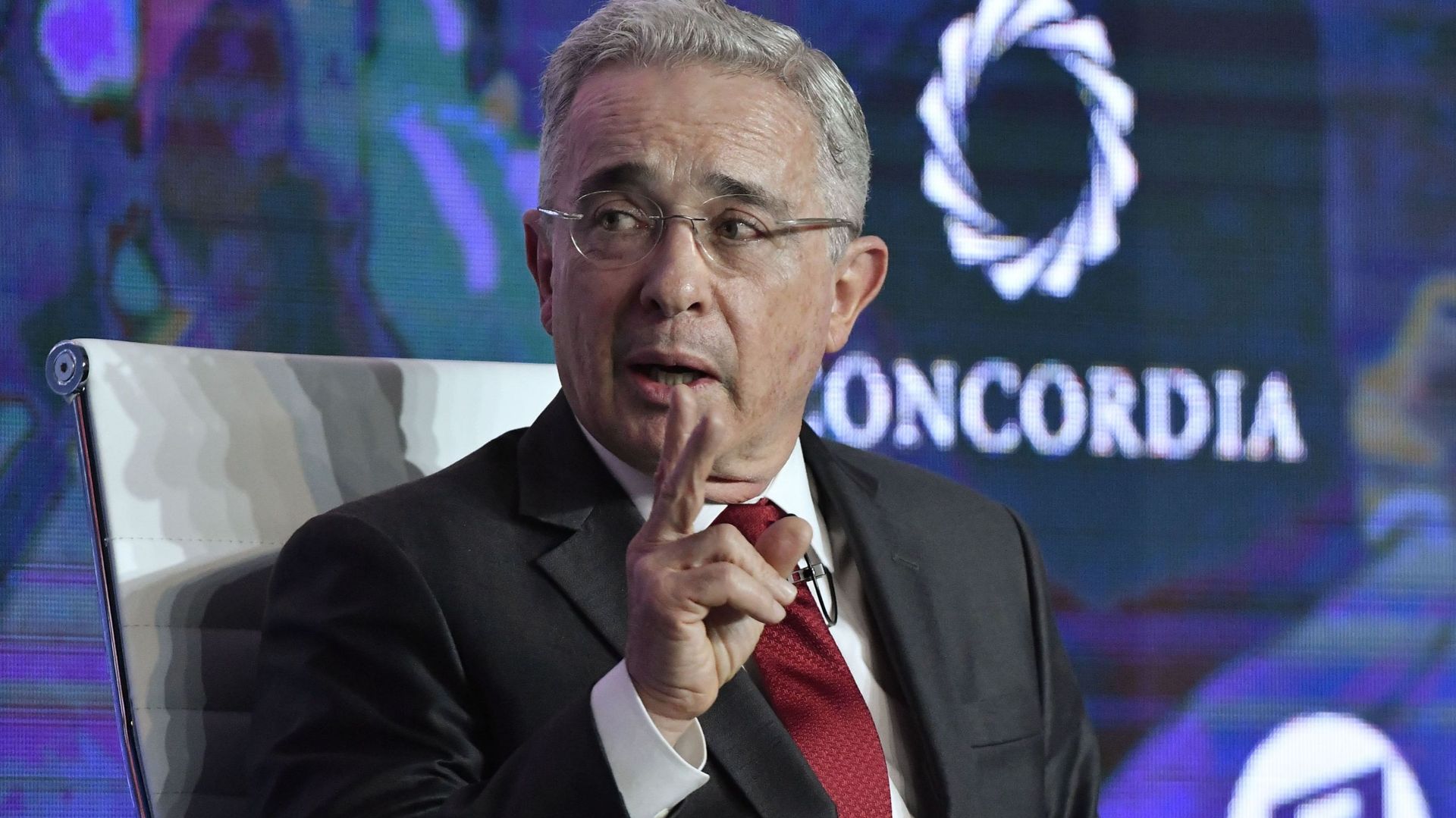 L’assignation à résidence de l’ancien président Uribe levée