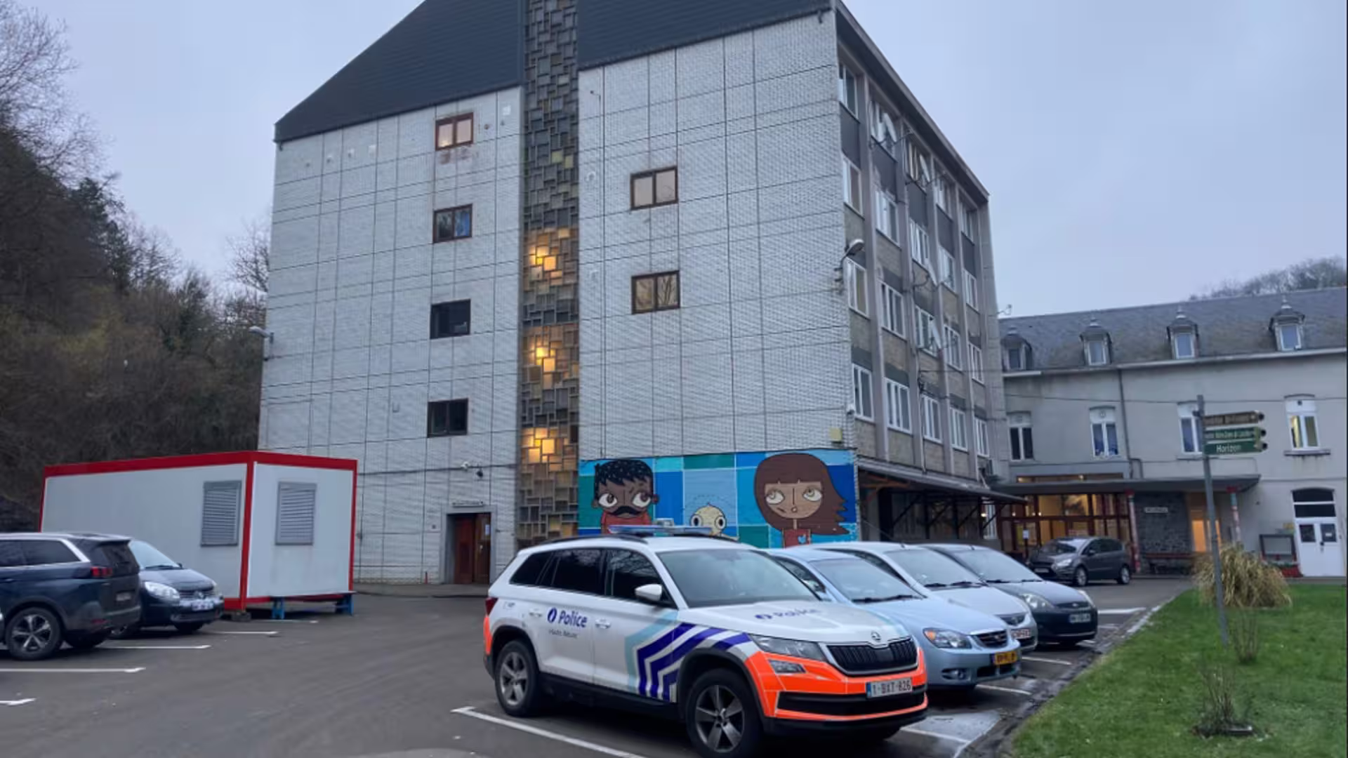 Deux hommes arrêtés après incendie d'un centre pour demandeurs d'asile